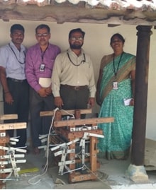 Project team with the Low Weight Modified Jacquard at Chinna Aranmanai, Samathur